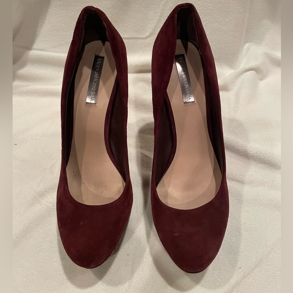 BCBGMAXAZRIA burgundy suede platform pumps